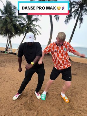 A post by @ericfreestylee on TikTok caption: Duo de tchiepo dans la danse 😂🕺 🇨🇮  ( Commentez les villes ou on doit venir 📍) #cotedivoire #ericfreestylee 