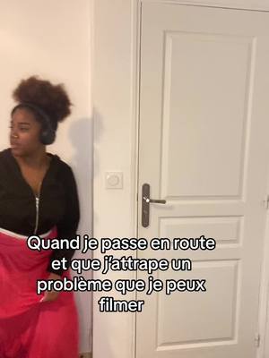 A post by @michalamvr on TikTok caption: Je ne peux pas laisser en fait pourquoi il nous dit de dégager ?😭😭 #pourtoii #gabon🇬🇦 