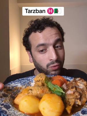 A post by @djamel_foodie on TikTok caption: ATTENTION !!♓ RECETTE TARZBAN (Lasbanne (boulettes de semoule Berbères - ou encore Tikourbabines! 🚨♓♓♓🇩🇿🥔🥔🥔 Aïe aïe aïe, un délice. Une spécialité berbère de la Kabylie ! 👋😅 La Kabylie regorge également de merveilles culinaires, et je peux vous dire qu'un Kabyle qui ne connaît pas ce plat, ça n'existe pas. Ingrédients sauce :  3 cas d'huile d'olive  2 oignons  2 gousses d'ail  2 carottes 3 branche de céleri ( facultatif )  1.5 litre d'eau  400g d'agneau  2 tomates fraîches ( ou 400gr de tomate pelé)  1 CAC de tomate concentrée  1 courgette  300gr de pois chiches  1 CAC de poivre noir  1 CAC de piment doux  1 CAC de sel  1 CAC de cumin  1 CAC de gaz el hanout. Pour les boulettes de guerriers !  500gr de semoule moyenne  1 bouquet de menthe fraîche  1/2 bouquet de coriandre  1/2 oignon  2 gousses d'ail  100ml d'huile d'olive  50g de beurre fondue  1 CAC de piment doux  1 CAC de poivre noir  1 CAS de sel  1 CAC de haz el hanout (facultatif )