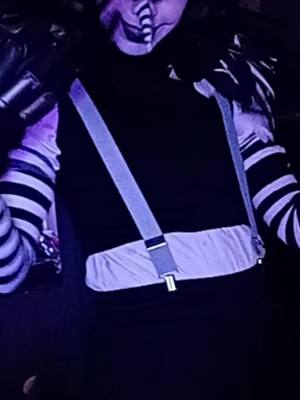 A post by @katsu_artie on TikTok caption: Che tengo un montón de borradores pero la depresión me está ganando #fyp #parati #xyzcba #Cosplay #Makeup #laughingjack #creepypasta #laughingjackcosplay #creepypastacosplay #horror #miedo 