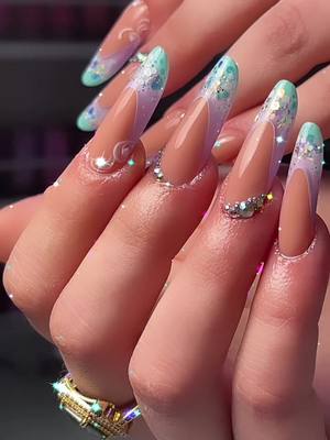 A post by @nailsbyile on TikTok caption: #nails 