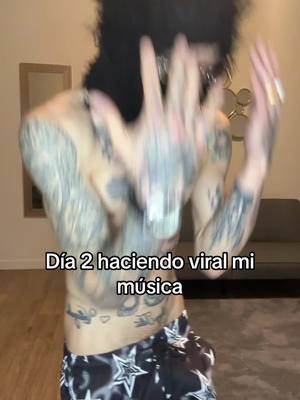 A post by @manzaelchispero on TikTok caption: Dia 2 haciendo viral mi musica 🎵 @El Chispero 💥 #manzaelchispero #nuevoartista #fypツ #contenido #parati 