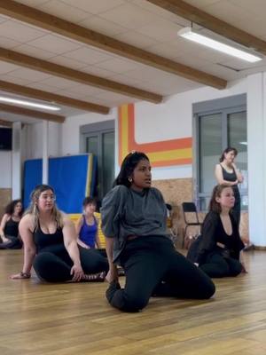 A post by @samanthamrg_ on TikTok caption: INSIDE CLASS | @studiorgdance  #heels#dancehall#danceteacher#professeurdedanse#studiorgdance#profdedanse#larochelle #coursdedanse 