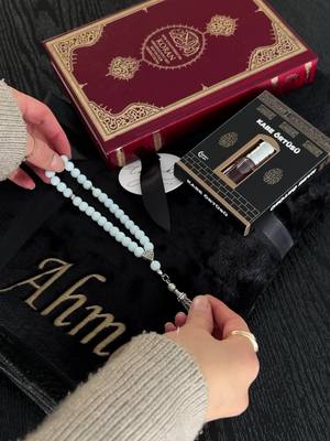 A post by @nourgebete on TikTok caption: Das perfekte Geschenk für deine Liebsten und Familie✨ Gebetsset in Tiefschwarz🖤📿 #prayer #islam #fyp 