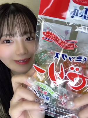 A post by @marimarichan_dayo on TikTok caption: 今、海外で流行ってるらしい！！🍬*⋆#ハイミックスゼリー #寒天ゼリー #kinjojelly #ASMR #食べる音 #japanesefood 