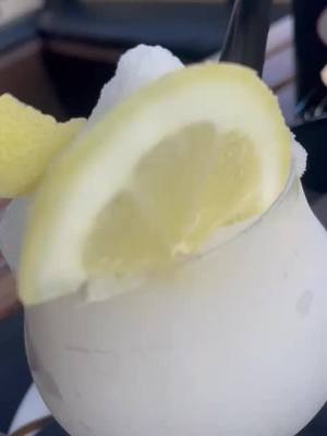 A post by @barcode2.0nocera on TikTok caption: #granitalimone #granita #limone #barcodenocerasuperiore #salerno #campaniafoodblog #campania #nocerasuperiore 