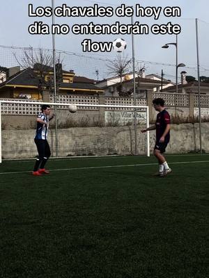 A post by @albertguardia2 on TikTok caption: ¡Ir así clase era otro rollo! #futbol #flow #botas #escuela #clase