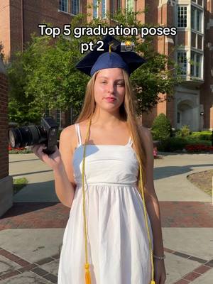 A post by @annathephotos on TikTok caption: Save or send to a friend! #graduation #graduationphotoshoot #graduationphoto #graduationposes #poses #photography #photoposes #gradportraits #uflorida #floridagators #gogators #ufgrad #universityofflorida 