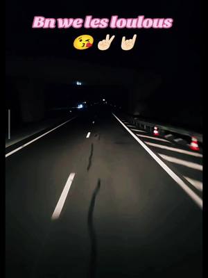 A post by @siana868anais on TikTok caption: #pourtoiiiiiiiiiiiiiiiiiiii #truckfamily #truckdriverlife #femmeroutiere #routierdelanight #weekend 