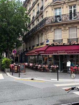 A post by @closeupcrazy on TikTok caption: paris in april 🥐🌷💌 #paris #travel #fyp 