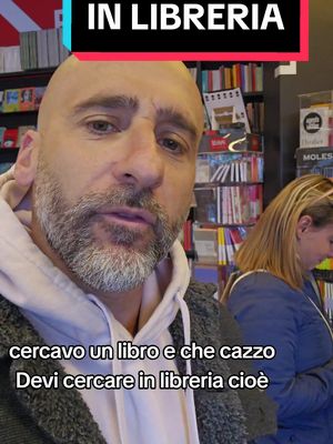 A post by @enrico.smeraldi on TikTok caption: In libreria... la domanda più stupida di sempre.#mondadori #libro #perchè 