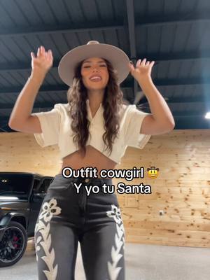 A post by @taileanis on TikTok caption: Probando nuevo outfit cowgirl🤠  @FashionNova #tueresmisanta #misanta #foryou 