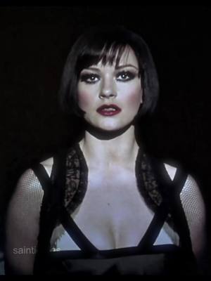 A post by @saintieroes on TikTok caption: #catherinezetajones #catherinezetajonesedit #chicago #chicagoedit #velmakelly #velmakellyedit #reneezellweger #omgpage #foryou #рек #foryoupage