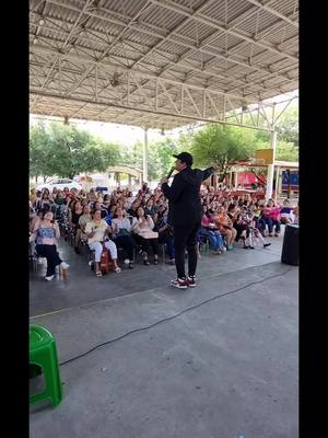 A post by @vipanimaciones on TikTok caption: Dia de las madres #show #vip #canciones #cantando #comedia #risas #diversion #retos 