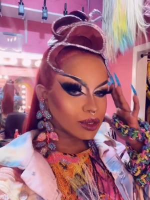 A post by @mercedesiman on TikTok caption: #drag #foryou 