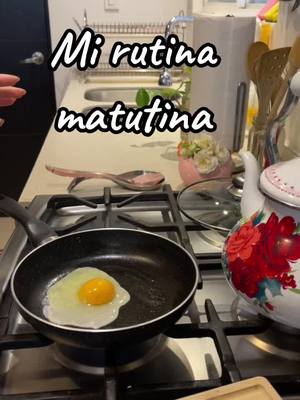 A post by @marcifit on TikTok caption: Rutina de la mañana #gymencasa 