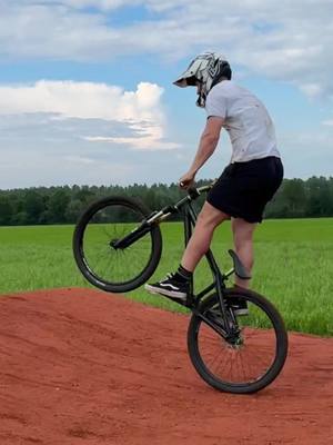 A post by @justinkimmann on TikTok caption: Still a bit soft but full send 🚀 on the new @FTRfestival track 🔥 #bmx #ftrfestival 