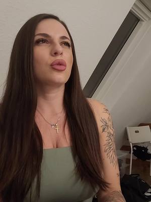 A post by @davina1236 on TikTok caption: #foryoupage #polskadziewczyna #polishgirl #foryou #makeup #tattoo 