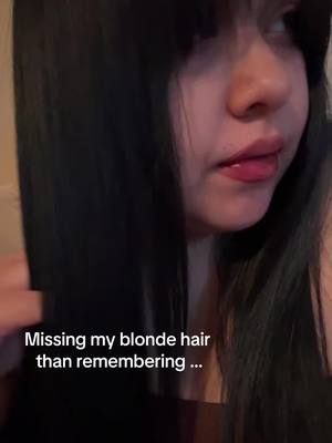 A post by @naijakingg on TikTok caption: This is your sign not to dye your hair ! #blondetoblackhair #dontdyeyourhair #blackhairtiktok #hair #haircare #hairdresser 