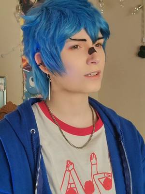 A post by @myrift_hujiki on TikTok caption: Gonna be poking my head around #fanime this weekend, come say hi if you see me 💙 #mordecai #mordecaicosplay #regularshow #cartoonnetwork #regularshowcosplay 