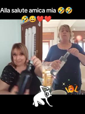 A post by @rosariavigilante1 on TikTok caption: #duetto con @Antonietta Ferrante Buon pomeriggio tesoro 🤣🤣🤣❤️❤️buon pomeriggio a voi amici carissimi Vvb ❤️❤️❤️❤️❤️❤️❤️❤️💋💋💋💋💋🤣🤣🤣🤣🤣🤣🤣#neiperteee #viralvideo #duetto 