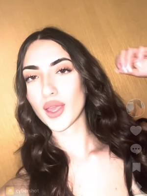 A post by @x.flavia on TikTok caption: #CapCut 