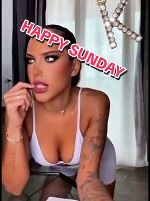 A post by @kitanadta on TikTok caption: #sunday #boring #SundayFunday #DomingoRelax #SundayVibes #DomingoFamiliar #sundaybest #kitanaNsfw  #DomingoDeAventura #SundaySelfcare #DomingoDePaz #SundayFundayChallenge #DomingoDivertido #CapCut #BeautyTok #foryou 