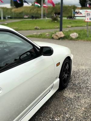 A post by @csbn31 on TikTok caption: Skyline r33 😍😍 @Breda Seb  #fyp #fypage #fypシ゚ #fy #pourtoi #pourtoii #viral #devinelapersonne #cars #car #voiture #passion #flop #trend #trending #tiktok #upload #nissan #skyline #r #3 #3 #japan #j #d #m 