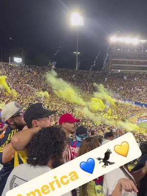 A post by @yomairayjuarez on TikTok caption: @𝐄𝐋 𝐑𝐄𝐘 𝐃𝐄 𝐂𝐎𝐏𝐀𝐒🦅  #azulcrema #aguilasdelamerica #americanista💛🦅💙 