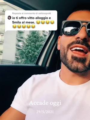 A post by @saulpiscitelli on TikTok caption: Chi offre di piu? Mi sa che avrei dovuto accettare, ormai sto invecchiando 😅#accadeoggi 