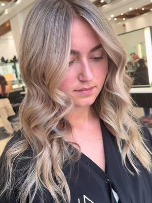 A post by @hairbyblake on TikTok caption: just that seamless blend, ya know? ✨#chicagohaircolorist #livedinhair #arsovasalon #chicagohairstylist #hairtransformation #chicago @Arsova Salon Chicago Hair @Redken @Oribe @K18 Hair 