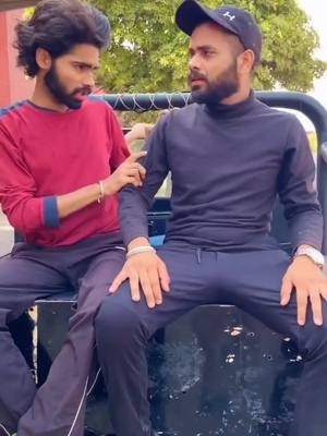 A post by @sonu_sanghera on TikTok caption: Dand-bethkan😂✔️  #sonusanghera #isonusanghera #punjabicomedy #funnyvideos #viral #punjabi #canada #internationalstudent 