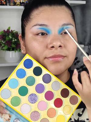 A post by @biancaramolete on TikTok caption: @Pokémon/ポケモン【公式】 X @ColourPop Cosmetics  #maquillaje #tutorial #colourpop #colourpopxpokemon 