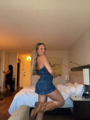 A post by @_kendyl on TikTok caption: Concert time 🤠 #fyp #kanebrownmusic 