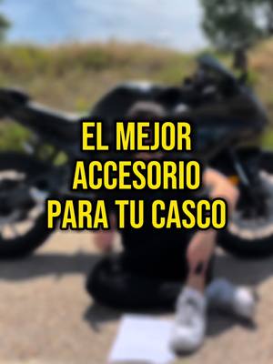 A post by @alvaroovallekas on TikTok caption: tambien podeis ir sin casco🥰 #parati #fyp #motos #accesorio #pinlock #tipos #casco #moto 