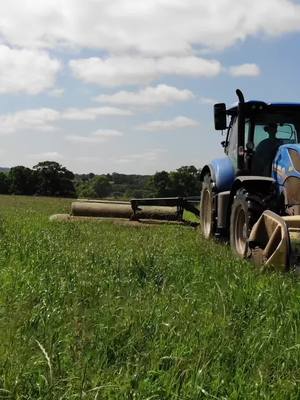 A post by @offaly_agri_photography on TikTok caption: Grass going ⬇️💨 #silage #sillyseason #newholland #kronemowers#fyp#grassmen#bizzy@patrick6carroll 