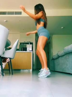 A post by @arina.personal.ac on TikTok caption: #music #dance #dancechallenge 