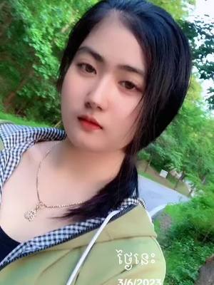 A post by @maklis030120 on TikTok caption: #ថ្ងៃនេះ 