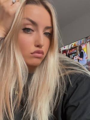 A post by @michaela.bozanova on TikTok caption: Sexy 🤪@sofianmedjmedj  Co to zamnou běží?🙋🏼‍♀️  #fyp #foryou #fy #tiktok #foryoupage #trending #trend #fypage 