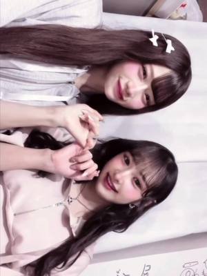 A post by @_rena1222_ on TikTok caption: まりれな💚💜 #2人きりになっちゃてよ  @あくあまりん 