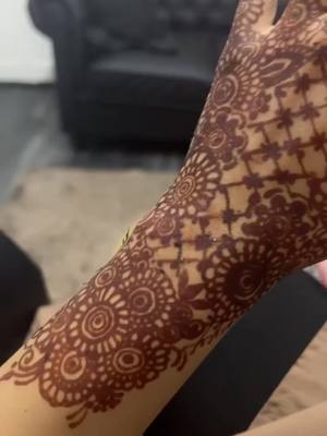 A post by @tamannasmodest on TikTok caption: Eid henna# Birmingham #DM#hennaart #fyp 