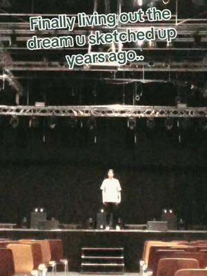 A post by @qualswonders on TikTok caption: Directing l as a Youhg adult has always been a dream, now i stand here before my first time directing a performance… 🎭🇦🇿🇪🇪🇮🇪🇦🇹#theatre 