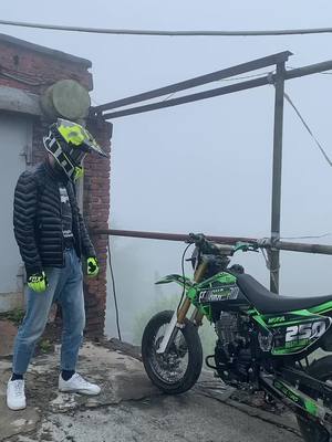 A post by @egorka_rm on TikTok caption: #egorka_rm #moto 