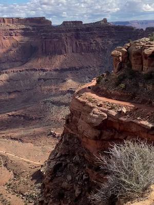 A post by @x_.aly.michelle._x on TikTok caption: Shafer’s Trail…a must see at Canyonlands National Park #utah #mountains #canyonlandsnationalpark #canyonlands #shafertrail 