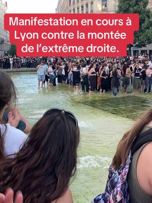 A post by @media_lyon on TikTok caption: Manifestation en cours à Lyon contre la victoire de l’extrême droite aux élections européennes. Lieu : Place de la République. 