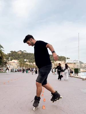 A post by @jeanphi777 on TikTok caption: #InlineSkaters #roller #skating #Slalom #skate 