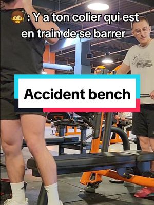 A post by @oncle_tchoupi on TikTok caption: Je me casse quelque chose sur le banc pousse 😯.  Nan en vrai je suis dégoûte 1er degré , ça faisait 2 ans que je l'avais ce colier #fyp  #pourtoi #gym  le spotteur bg : @Saitama-seb78lvr  Le bisous : @Tommy 🇻🇳🦦  Le bg qui parle  ( qu'on voit pas mais tant pis ) @tombou42  . . . #muscu #troll #joke #humour #bench #basicfit #blessure #musculation 