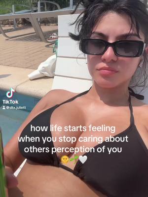 A post by @dtx.juliett on TikTok caption: only good vibes ☀️