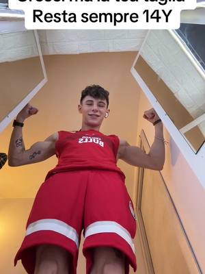 A post by @sasaverio on TikTok caption: Almeno costano la metà 💪🏻.                                                         .                    #gym #fyp #NBA #fitness #foryou 