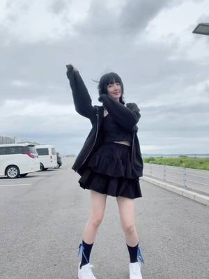 A post by @hayakunero__ on TikTok caption: ベリーダンスやってたからアイソレだけちょっと得意なのうける